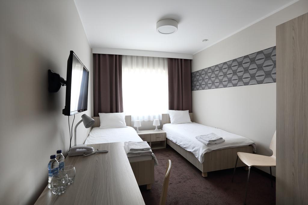 Hotel Porto Radomsko Habitación foto